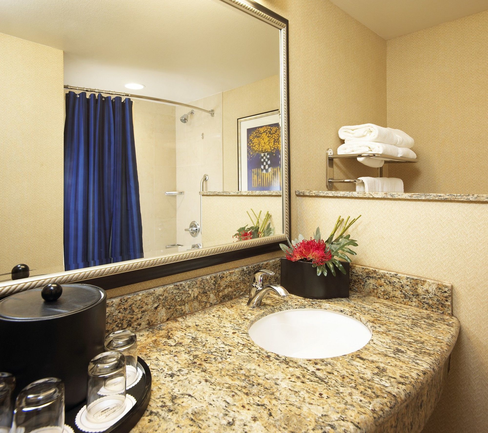 Courtyard By Marriott Anaheim Resort/Convention Center Exterior foto
